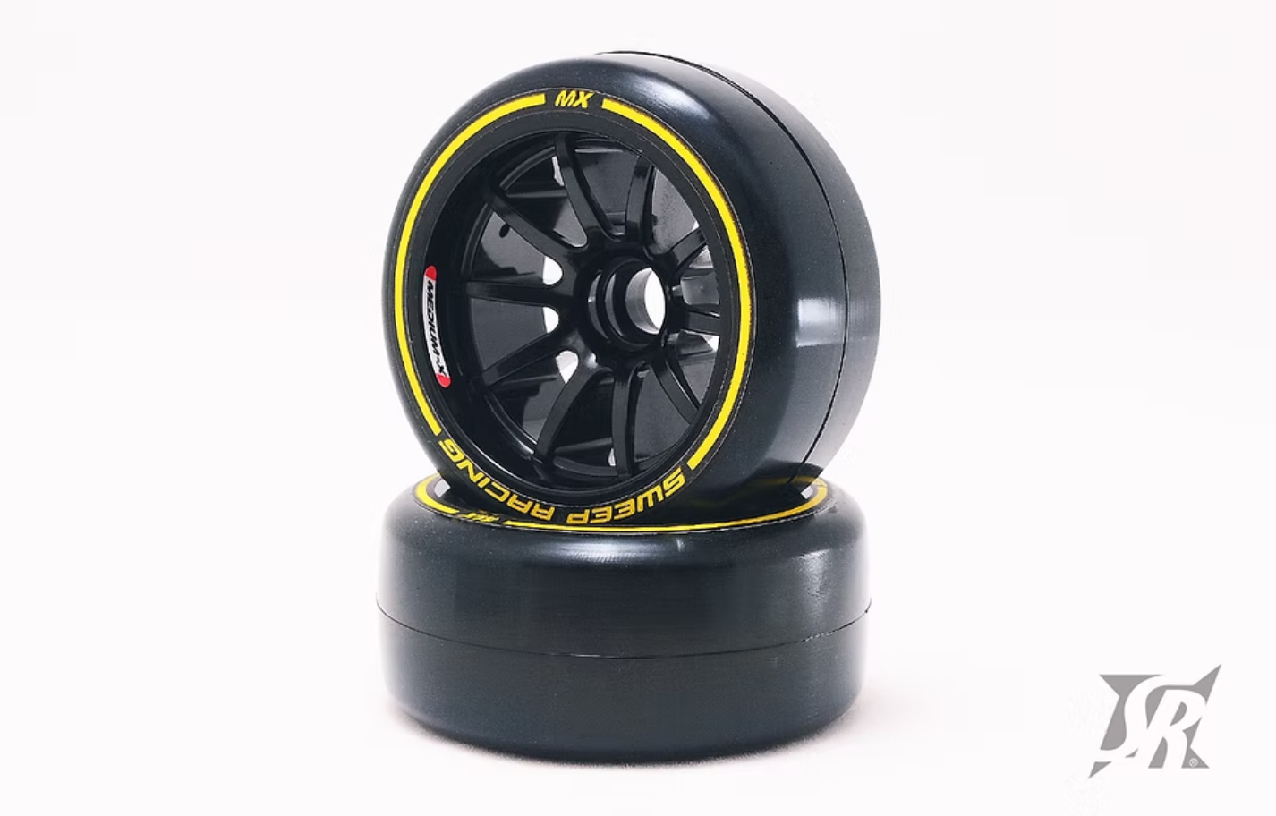 SWEEP RACING 黄色いライン入りタイヤの製品写真